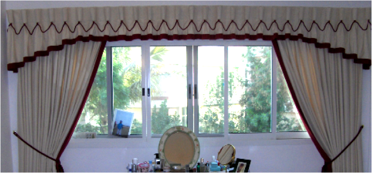 Pelmet-on-A-curtain