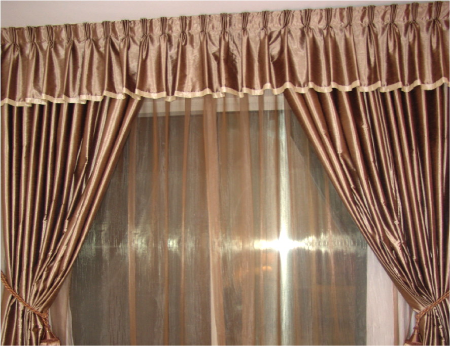 Pinch-pleat-with-a-valance